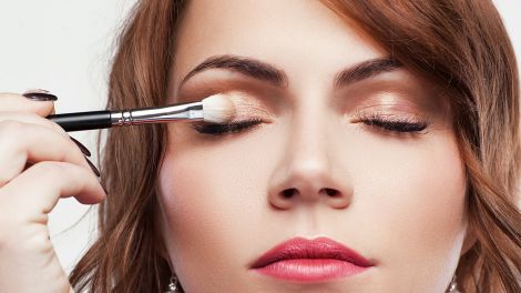 Якість зору: коли макіяж може зашкодити здоров'ю очей