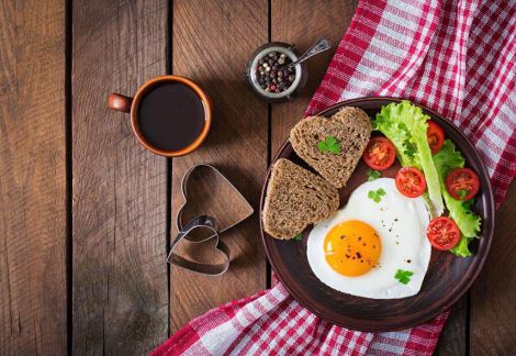 Дієтологи назвали сніданок, який допоможе вдвічі швидше схуднути