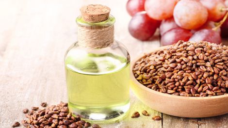 Проти "поганого" холестерину та раку: секрет довголіття знайшли в олії виноградних кісточок