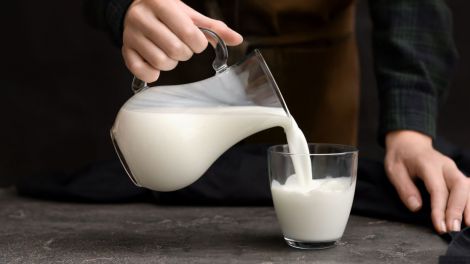 Користь жирного молоко