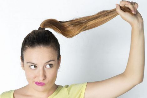 Як доглядати за фарбованим волоссям, щоб воно сяяло