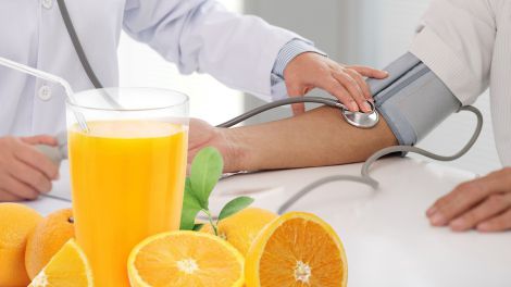 Як знизити ризик гіпертензії: корисні властивості збагаченого апельсинового соку