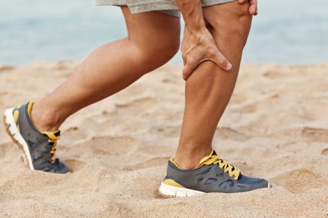 М'язові судоми ніг: як впоратись?