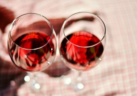 Червоне вино для нормалізації тиску