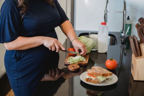 Лікар розповіла про користь збалансованого харчування для вагітних