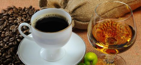 Чому пити каву після алкоголю небезпечно для здоров'я