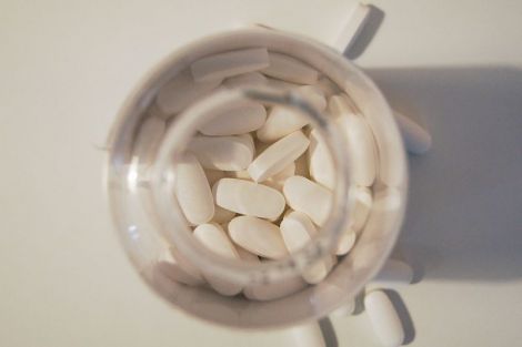 Вчені з'ясували, що аспірин вдвічі знижує смертність при COVID-19