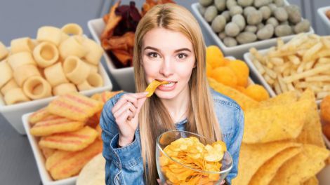 Як перестати "зриватися": поради дієтолога з контролю над харчовою поведінкою