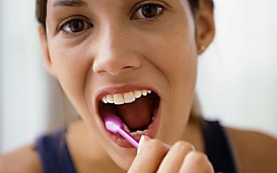 Полоскання порожними рота допоможуть позбутися кровоточивості ясен