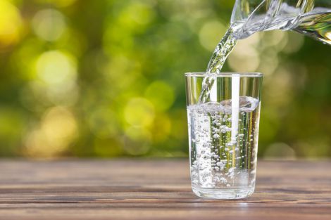 Як вживання води покращує працездатність?