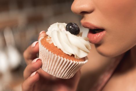 Залежність від солодощів: як впоратись?