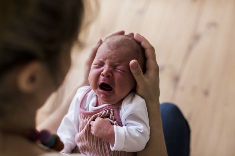 Плач немовлят