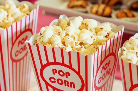 Дивіться на здоров'я: чим можна замінити попкорн в кінозалі?