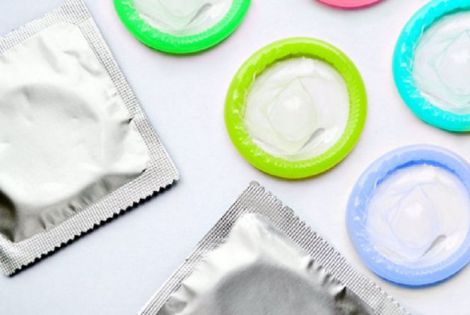 Люди не використовують презервативи