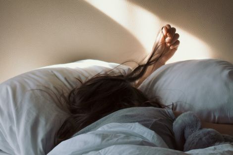 Сомнолог пояснила, як боротися з безсонням без снодійного