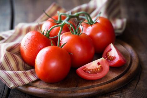 Від яких видів онкології може захистити помідор