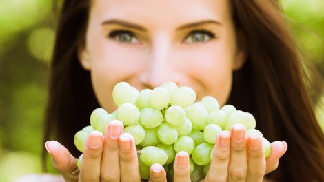 Для імунітету, здоров'я серця та від запалень: переваги винограду назвав дієтолог