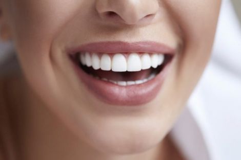 Стоматологи назвали найкорисніші продукти для зубів