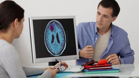 Онколог назвала п'ять симптомів пухлини головного мозку