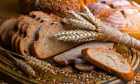 Відмова від хліба може погіршити роботу кишечника