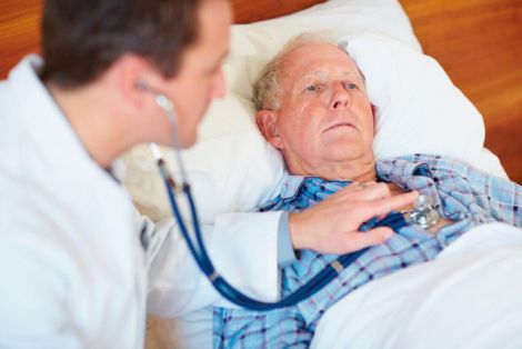 Управління хронічним болем у літніх осіб у домівках для престарілих