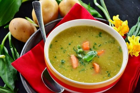 Дієтолог назвав супи шкідливою їжею, що провокує рак шлунка