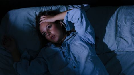 Лікар перерахував тривожні ознаки порушень сну