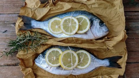 Вчені розповіли, яку рибу треба їсти, щоб продовжити життя на п'ять років