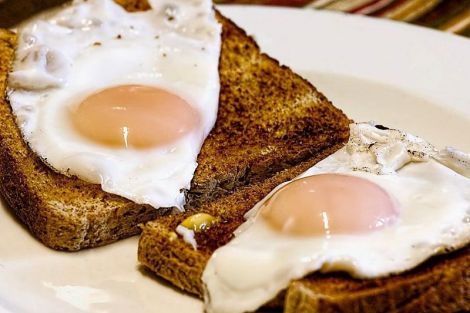 Вчені встановили, що їсти яйця щодня шкідливо