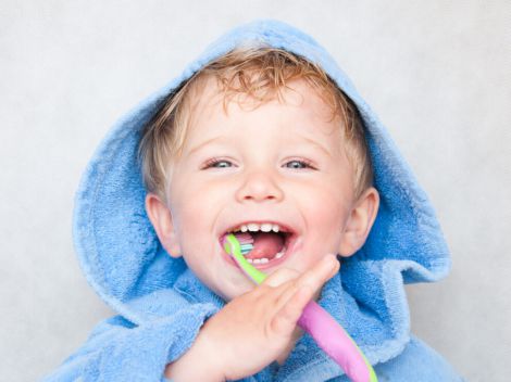Дитячі звички, які можуть зіпсувати зуби