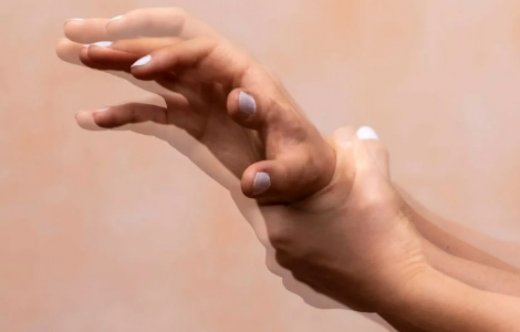س ,      